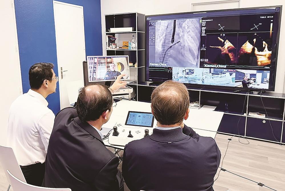 全球首例跨国机器人心脏介入手术成功完成