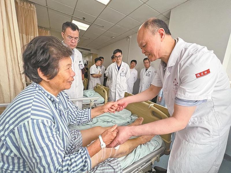 张文明：把每一台手术都当作一件作品